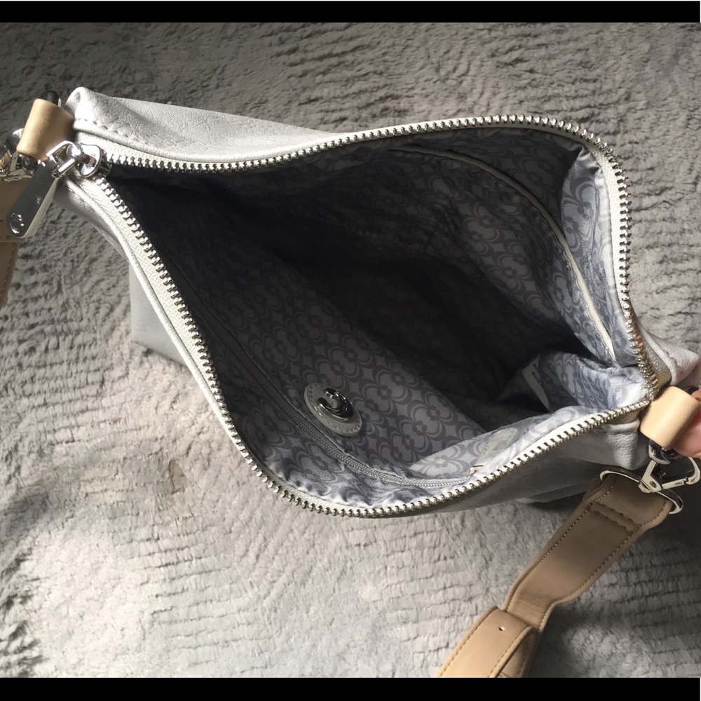 NWOT Gray Crossbody Bag - Picture 4 of 5